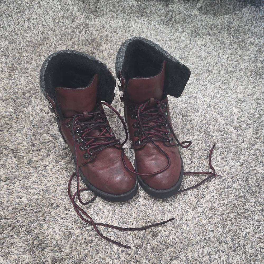 MIA Women's Burgundy Winter Boots